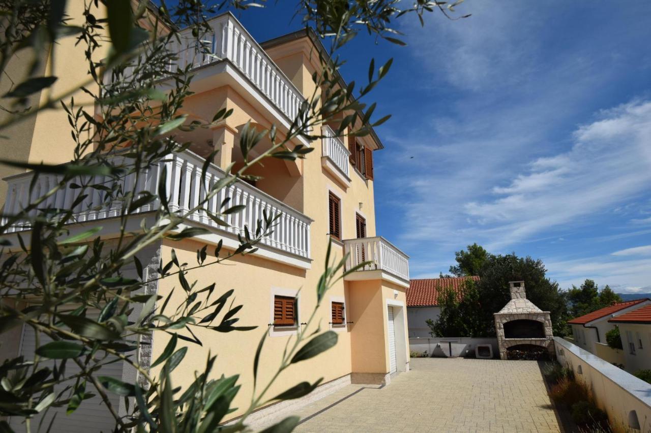 Apartment Baran Čižići Buitenkant foto